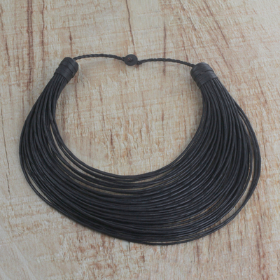 Leder-Statement-Halskette, 'Bayala' - Handgefertigte schwarze Lederstrang-Statement-Halskette aus Ghana