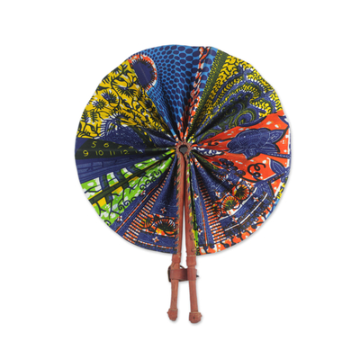 Handfächer aus Baumwolle und Leder - Handgefertigter mehrfarbiger Fächer aus Baumwolle und Leder aus Ghana