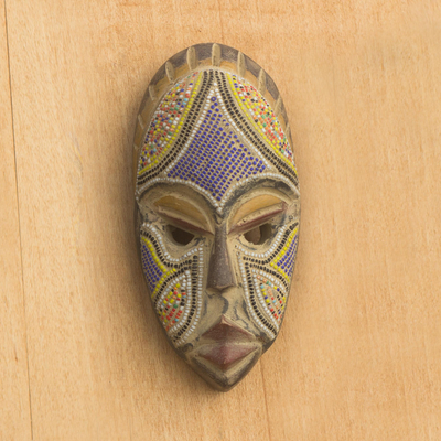 Afrikanische Perlenholzmasken, (3er-Set) - Kunsthandwerklich gefertigte kleine Holzmasken mit Glasperlen (3er-Set)