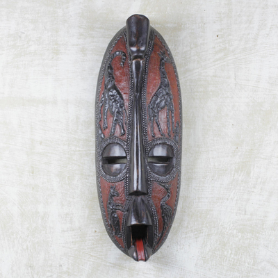 Máscara de madera africana - Máscara rectangular de madera africana con motivos de animales