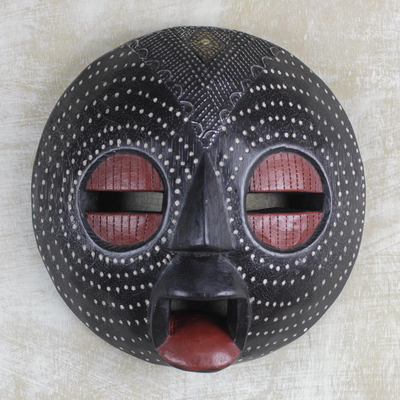 Afrikanische Holzmaske - Afrikanische Sese-Holz- und Aluminiummaske in Schwarz aus Ghana