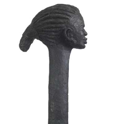 Escultura de fibra de vidrio, 'Madre África I' - Escultura artesanal de fibra de vidrio de una madre de Ghana