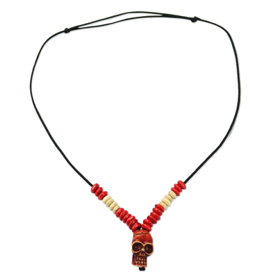 Halskette mit Anhänger aus Holzperlen - Sese-Holz-Halskette mit Totenkopf-Perlenanhänger aus Ghana