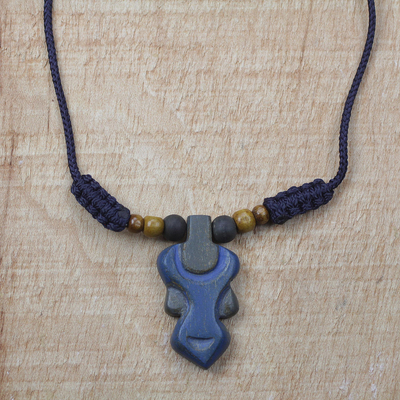 Collar colgante de madera, 'Enyindado' - Collar colgante de madera azul con cordón ajustable