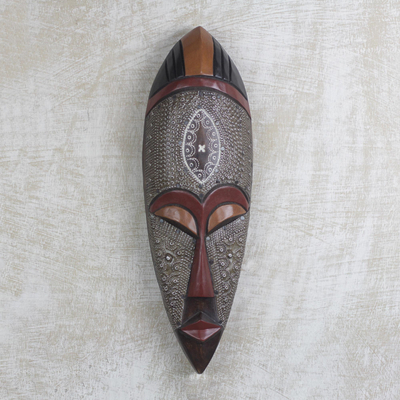 Máscara africana de madera y aluminio, 'Regal Texture' - Máscara de pared de aluminio y madera de África Occidental tallada a mano