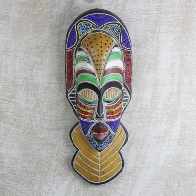 Máscara africana con cuentas de madera y vidrio reciclado, 'Sinethemba' - Sese Wood and Recycled Glass Beaded Wall Mask from Ghana