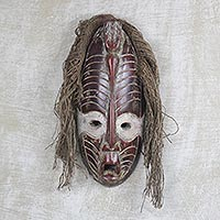 Máscara de madera africana, 'Susurro de la paloma' - Máscara oblonga de madera africana hecha a mano con cabeza de paloma