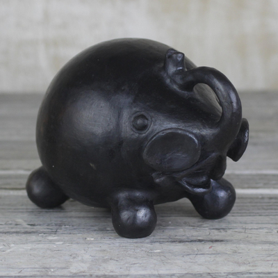 Keramikfigur - Deko-Skulptur eines fröhlichen Elefanten aus schwarzer Keramik