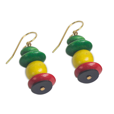 Ohrhänger aus Holz und recycelten Kunststoffperlen - Gelbgrüne und rote Boho-Ohrringe aus Sese-Holz
