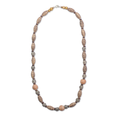 Perlenkette aus Keramik und recyceltem Kunststoff - Florale Halskette aus Keramik und recyceltem Kunststoff aus Ghana