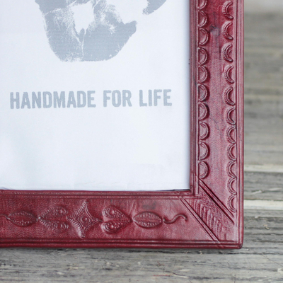 Leather photo frame, 'Memory Waves in Paprika' (4x6) - Handcrafted Leather Photo Frame in Paprika (4x6)