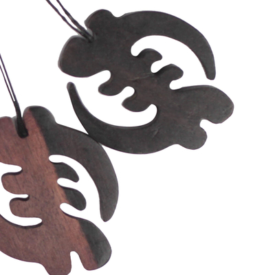 Ornamente aus Ebenholz, (4er-Set) - Handgefertigte Gye Nyame-Ornamente aus Ebenholz (4er-Set)