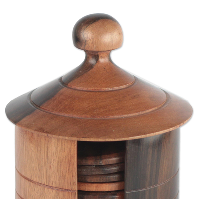 Posavasos y soporte de madera de ébano, 'Hut' (13 piezas) - Posavasos y soporte de madera de ébano de Ghana (13 piezas)