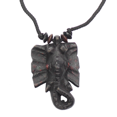 Halskette mit Holzanhänger - Handgeschnitzte Halskette mit Anhänger aus mutigem Elefanten aus Sese-Holz