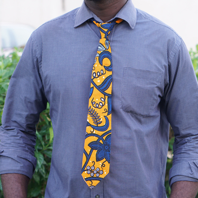 Krawatte aus Baumwolle - Geblümte Baumwollkrawatte, hergestellt in Ghana