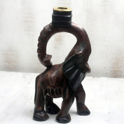 Kerzenhalter aus Holz - Elefanten-Kerzenhalter aus Holz, hergestellt in Ghana