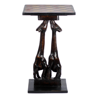 Mesa decorativa de madera de cedro - Mesa decorativa de madera de cedro de jirafa hecha a mano de Ghana