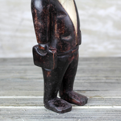 Escultura de madera - Escultura de rinoceronte antropomórfico de madera de Sese de Ghana