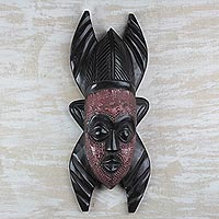 Máscara africana de madera, 'Grandeza de Ghana' - Sese Wood and Aluminium Repousse Fair Trade African Mask