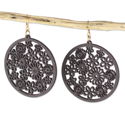 Pendientes colgantes de madera de ébano - Pendientes colgantes circulares con motivo floral de madera de ébano hechos a mano