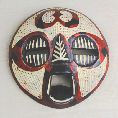 Máscara de madera africana - Máscara de madera africana con temática de Adinkra en rojo de Ghana