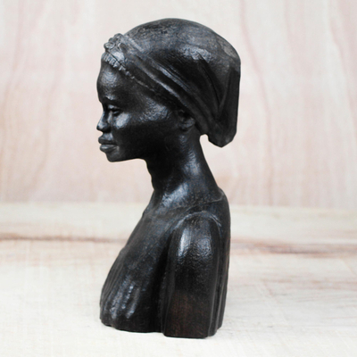 Escultura en madera de ébano - Escultura de madera de ébano tallada a mano de una mujer ghanesa