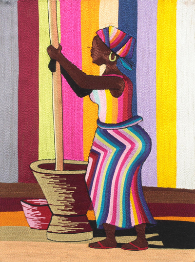 Seidenwandkunst, „Eine Frau, die Palmnüsse stampft“. - Seidenwandkunst einer kochenden Frau aus Ghana