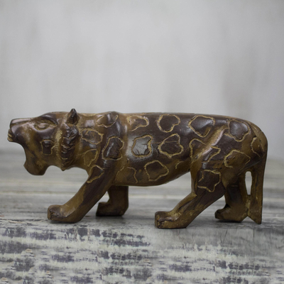 Wood sculpture, 'Roaring Cheetah' - Hand-Carved Sese Wood Cheetah Sculpture from Ghana