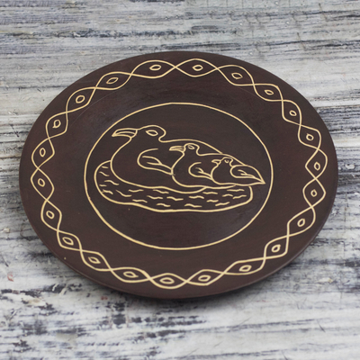 Dekorativer Holzteller - Handgeschnitzter dekorativer Teller mit Entenmutter und Entenküken aus Holz