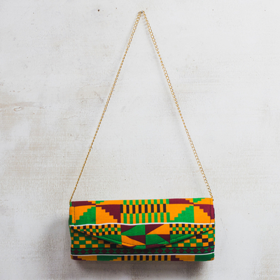Baumwollbaguette, 'Kente Grace - Baumwoll-Schultertasche mit Kente-Motiv aus Ghana