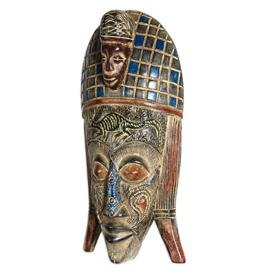 Afrikanische Holzmaske - Blaue und braune afrikanische Sese-Holzmaske mit Känguru-Akzent