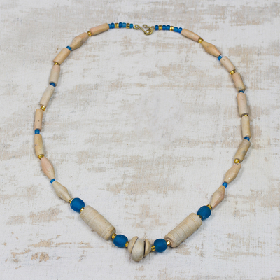 Halskette aus recycelten Glasperlen und Keramik - Halskette aus recycelten Glasperlen aus Keramik und Blau aus Ghana