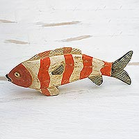 Escultura en madera, 'Pez rayado' - Escultura rústica en madera de Sese de un pez rayado de Ghana