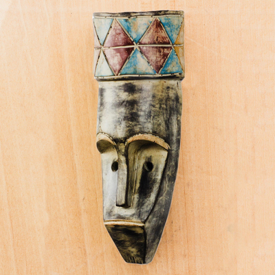 Máscara de madera africana - Máscara africana de madera con acabado envejecido, de Ghana
