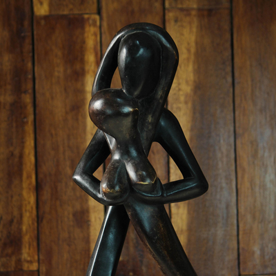 Escultura de madera - Escultura de madera romántica abstracta tallada a mano de Ghana