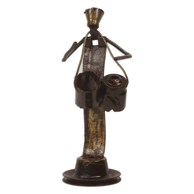 Skulptur aus recyceltem Metall, „Hand of Music II“ - Afrikanische Trommler-Skulptur aus recyceltem Metall