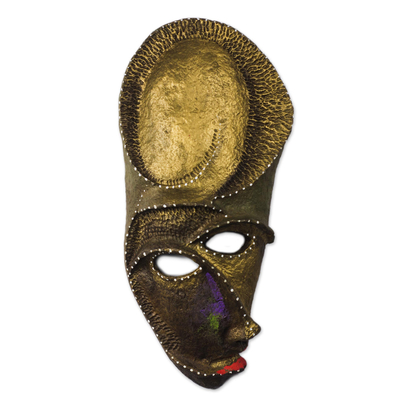 Recycelte afrikanische Maske, 'Shape of Life' (Form des Lebens) - Einzigartige recycelte afrikanische Maske in Braun und Beige aus Ghana