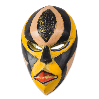 Afrikanische Holzmaske, 'Akan Fakye' - Schwarz-gelbe afrikanische Holzmaske aus Ghana