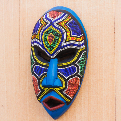 Afrikanische Perlenmaske aus Holz - Afrikanische Holzmaske aus recyceltem Kunststoff mit Perlen aus Ghana