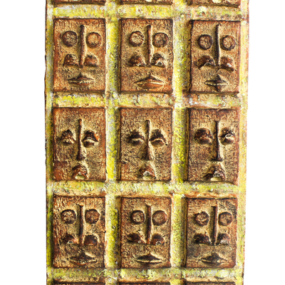 Wandkunst aus Holz, 'Wall of Faces' - Handgeschnitzte Sese Holz Wandkunst