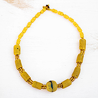 Collar con cuentas de vidrio, 'Eco Yellow' - Collar con cuentas de vidrio reciclado amarillo de Ghana