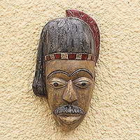 Máscara de madera africana, 'British Chief' - Máscara de madera africana de un colonial británico de Ghana