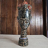 Wood sculpture, 'Queen Yaa Asantewaa' - Wood Sculpture of Queen Asantewaa from Ghana