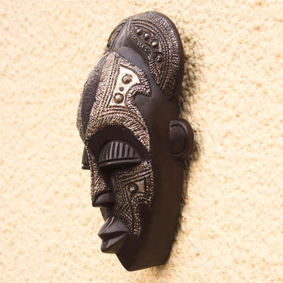 Máscara de madera africana - Máscara de madera africana inspirada en la reina Asantewaa de Ghana