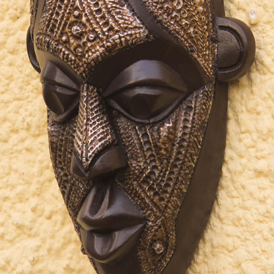 Máscara de madera africana, 'Shango' - Máscara de madera africana con temática del Dios de la Guerra de Ghana