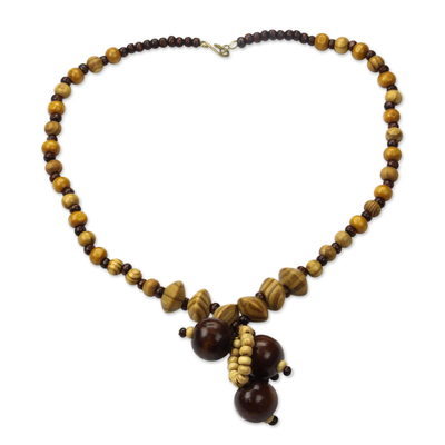 Halskette mit Anhänger aus Holzperlen - Halskette aus Holzperlen, handgefertigt in Afrika