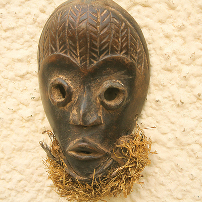 Afrikanische Holzmaske, 'Dan Bart - Afrikanische Holz- und Maisschalenmaske im Dan-Stil aus Ghana
