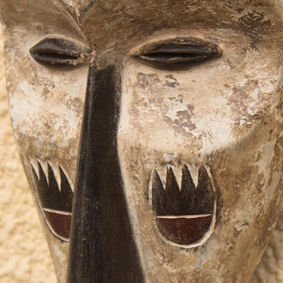 Máscara de madera - Máscara de pared de madera tallada a mano estilo colmillo de Ghana