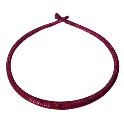 Collar de cuero trenzado - Collar de cuero trenzado en magenta de Ghana