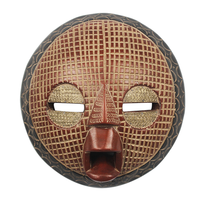 Máscara africana de madera, 'Edudzi' - Máscara africana redonda de madera y latón repujado